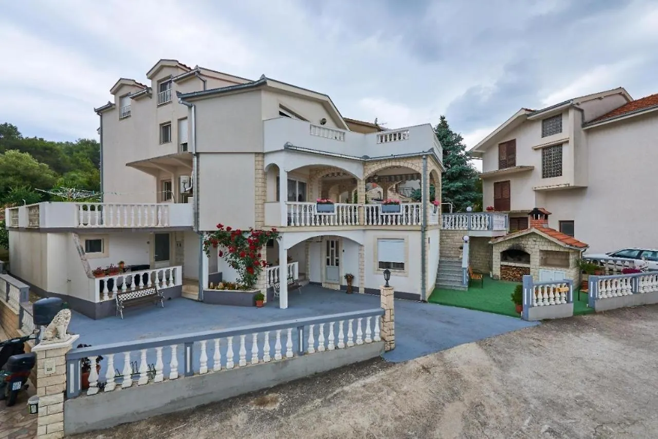 Studio Apartment In Mastrinka With Loggia, Air Conditioning, Wifi, Washing Machine 5159-1 Trogir 0*,  Croatia