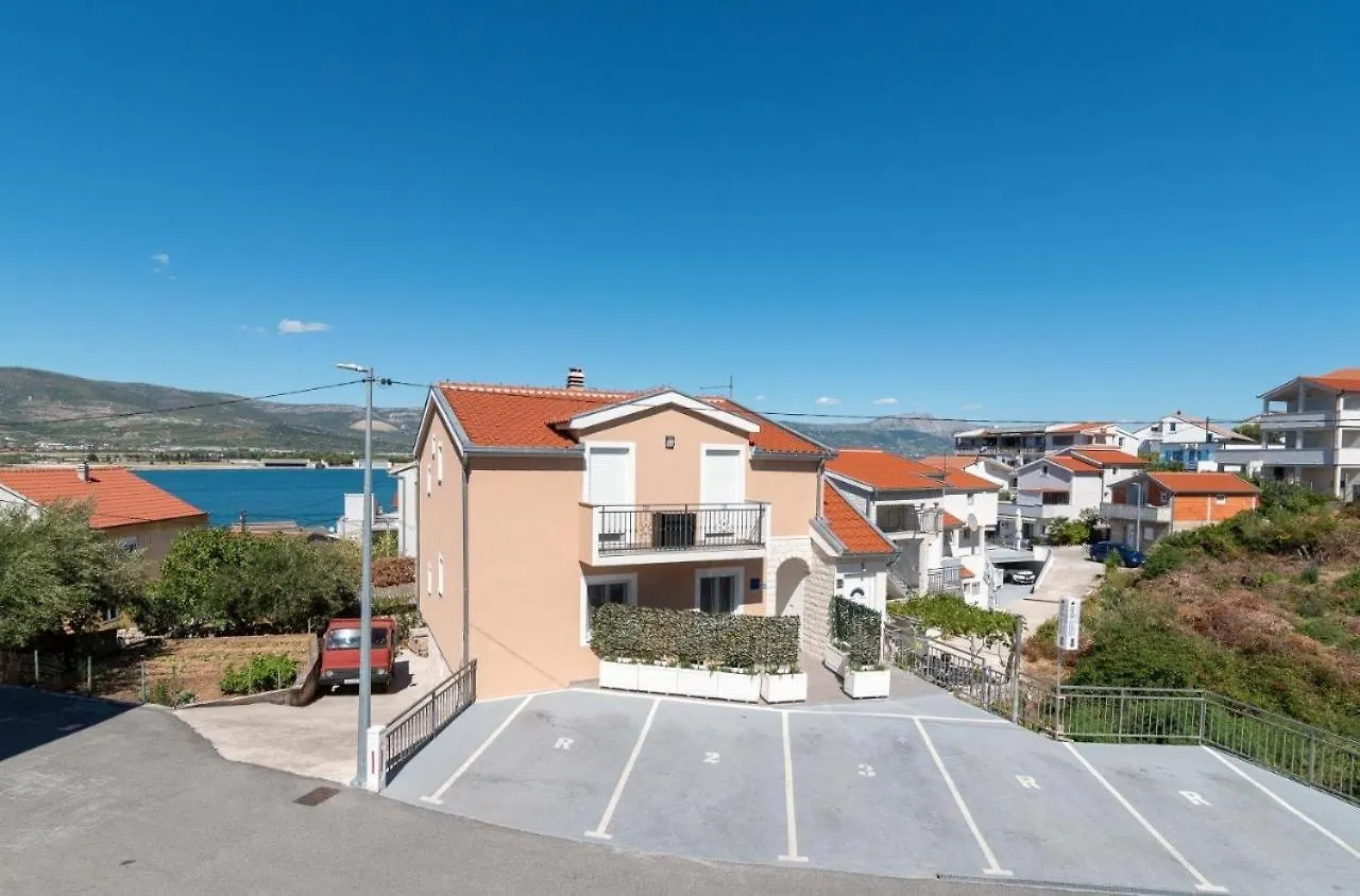 Studio Apartment In Mastrinka With Loggia, Air Conditioning, Wifi, Washing Machine 5159-1 Trogir Croatia